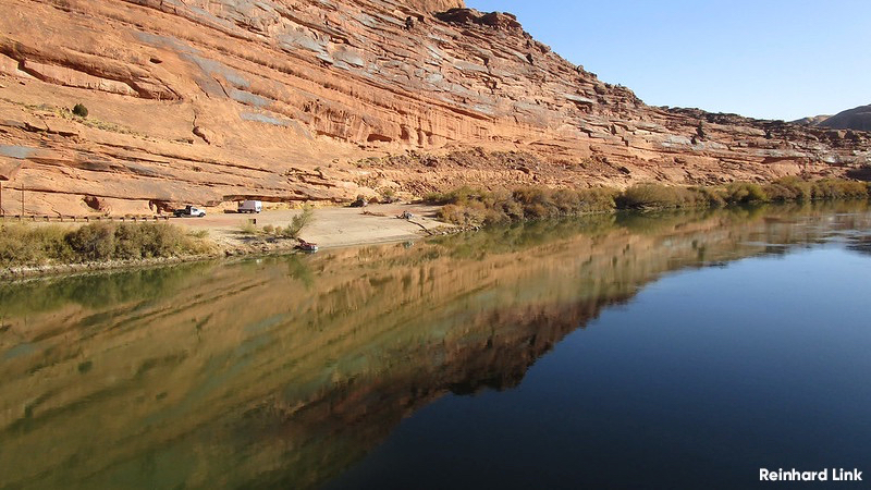 Link_Moab River scene in Moab, Utah